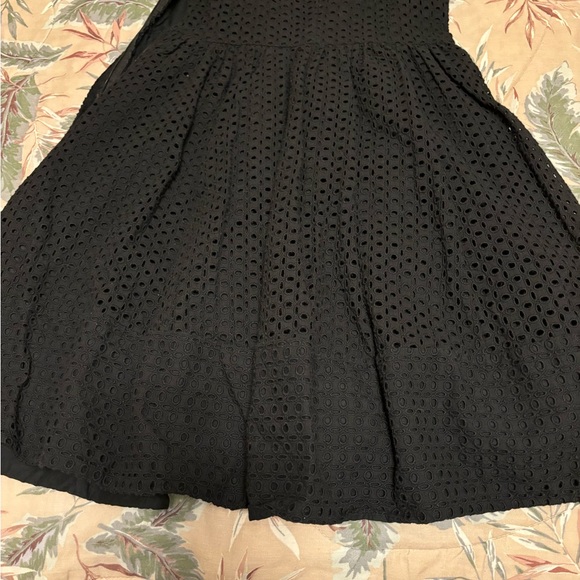 Excellent condition Banana Republic black fit and flare eyelet dress with liner. - Picture 4 of 9